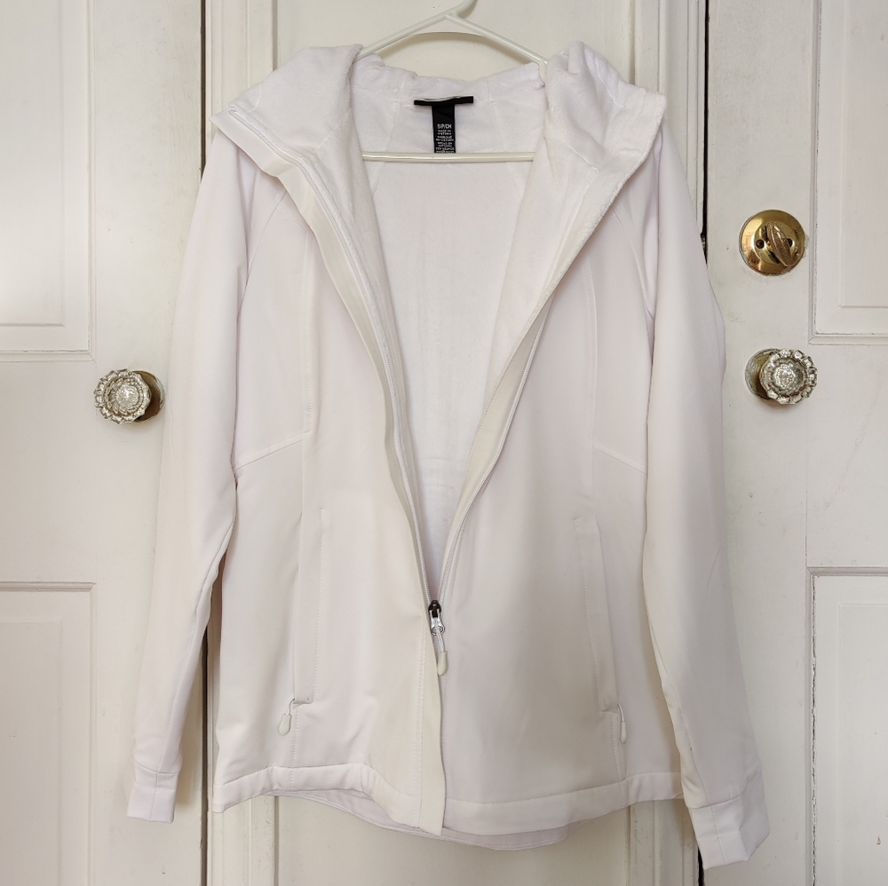 White jacket - Picture 8 of 15